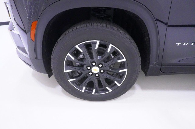 New 2026 Mosaic Black Metallic Chevrolet LT image 12