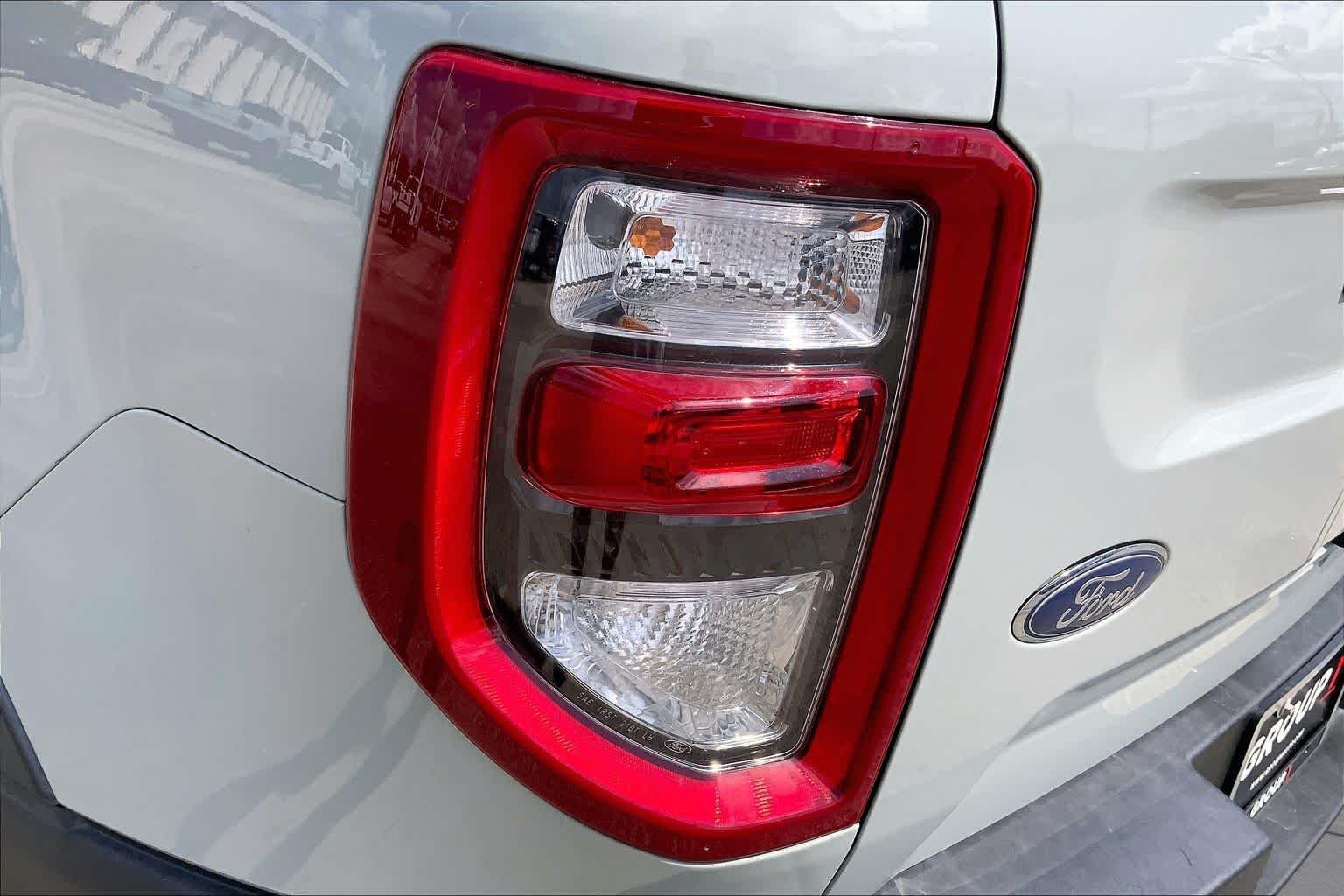 Used 2023 Cactus Gray Ford Badlands image 26