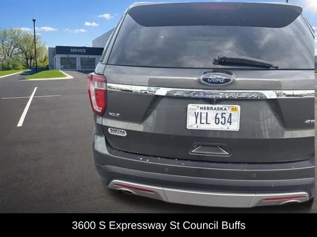 Used 2017 Gray Ford XLT image 9