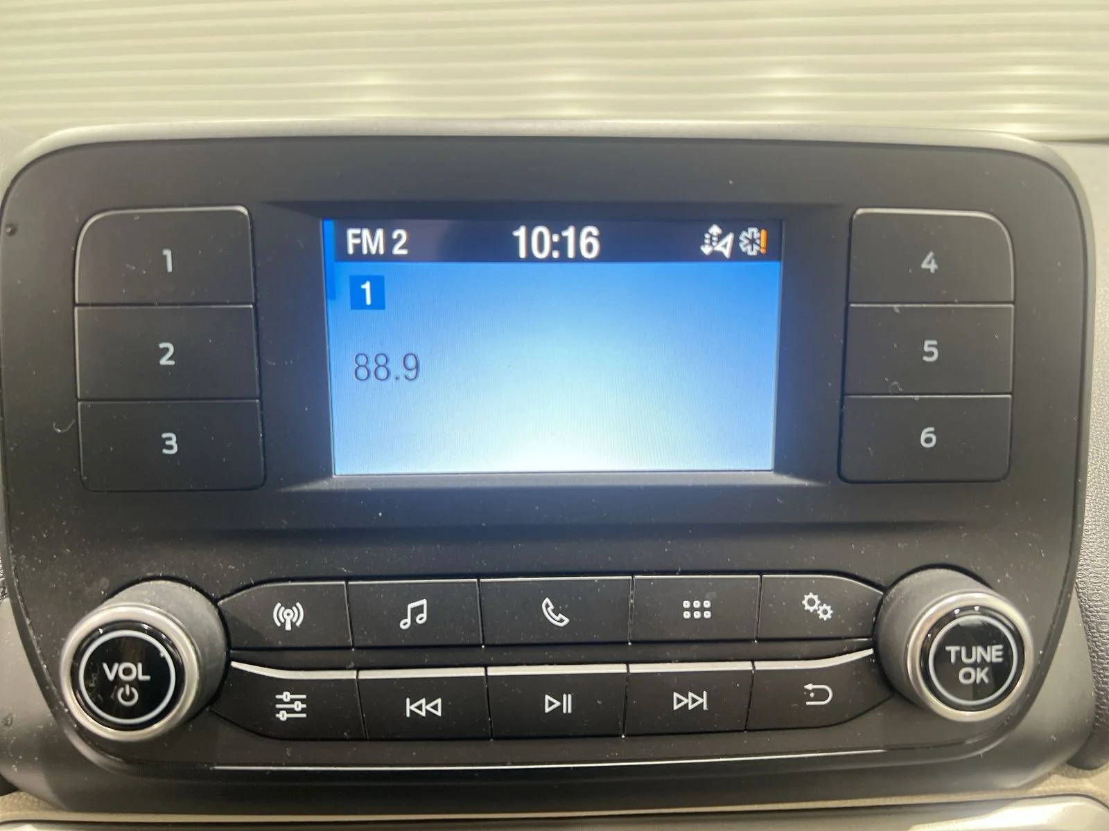 Used 2021 Blue Ford S image 16