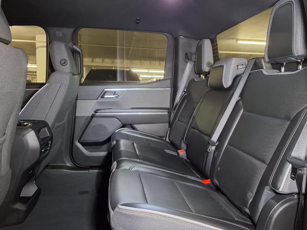 Used 2026 Onyx Black GMC Elevation Extended Range image 12