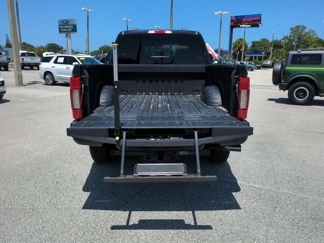 Used 2022 Agate Black Metallic Ford Lariat image 13