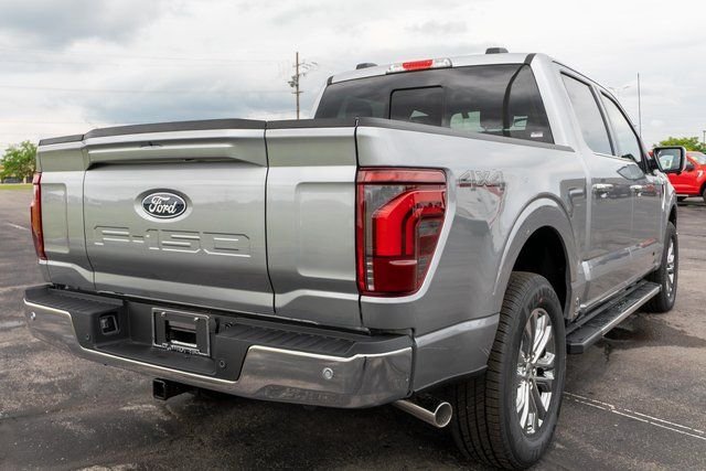 New 2026 Silver Metallic Ford Lariat® image 5