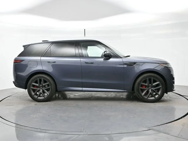 Used 2024 Varesine Blue Metallic [blue] Land Rover Dynamic SE image 8