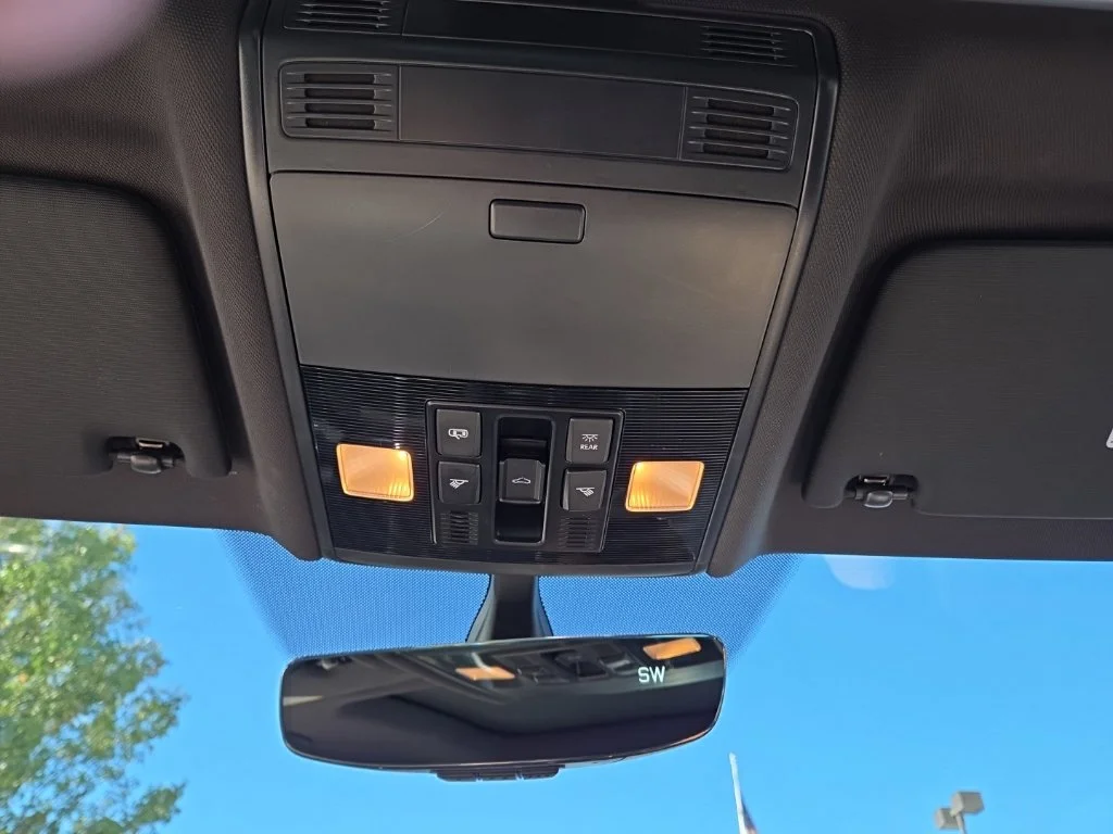 Used 2019 Orange Volkswagen R-Line image 30