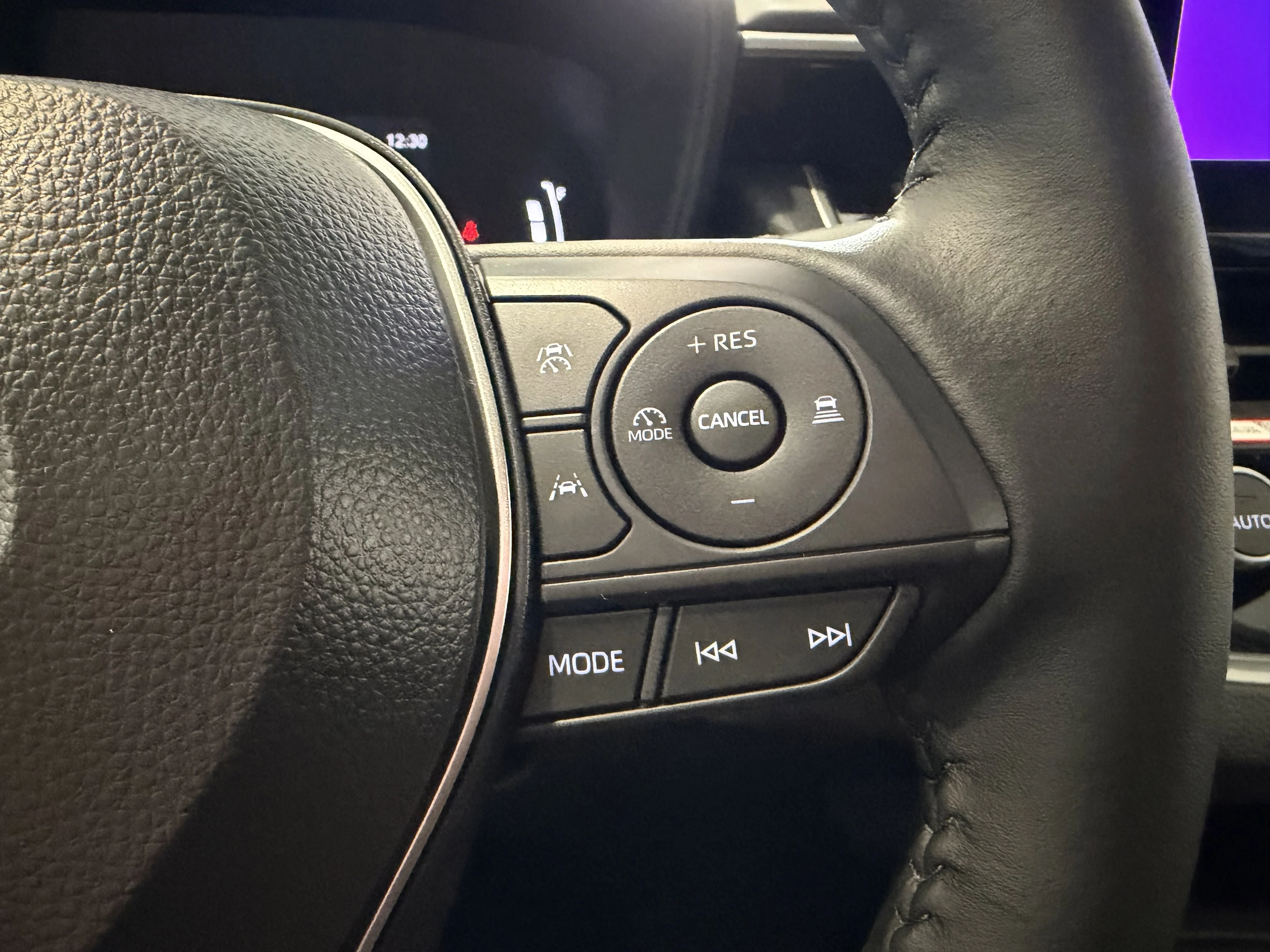 2026 Toyota Corolla SE - Photo 35