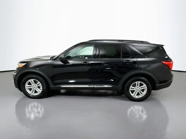 Used 2021 Black Ford XLT image 4