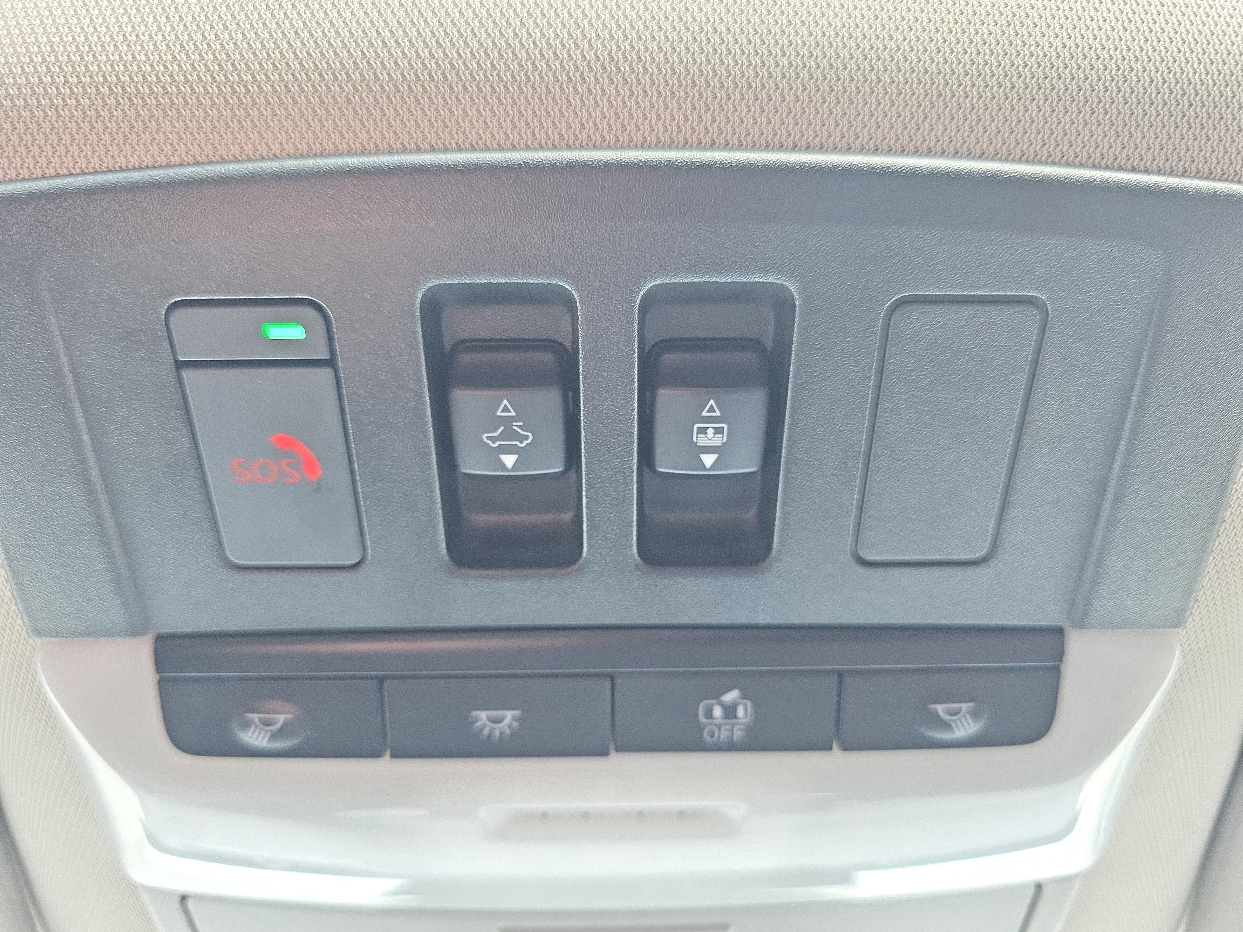 Certified Used 2023 Pearl White Tricoat Nissan Platinum image 30