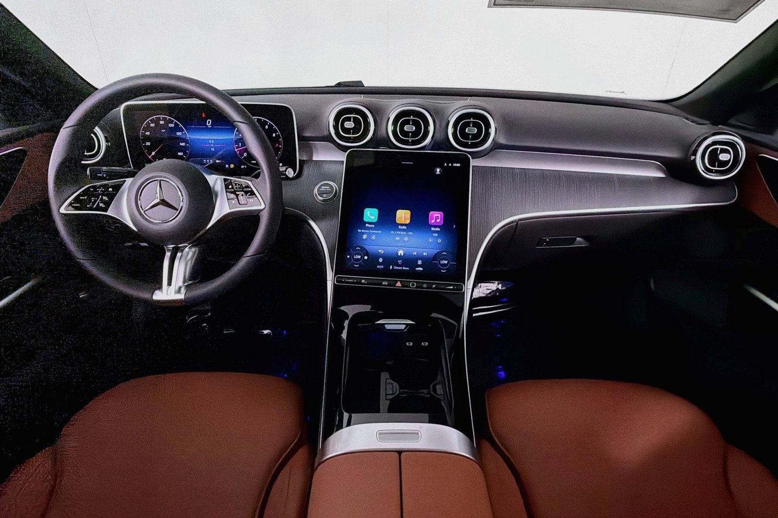 New 2026 Polar White Mercedes-Benz C 300 Sedan image 4