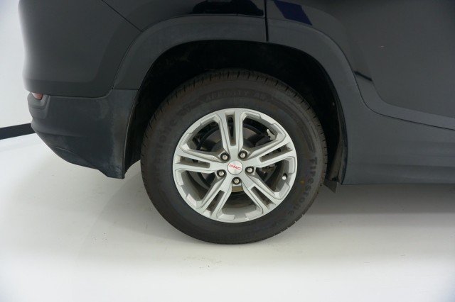 Used 2023 BLACK GMC SLE image 6