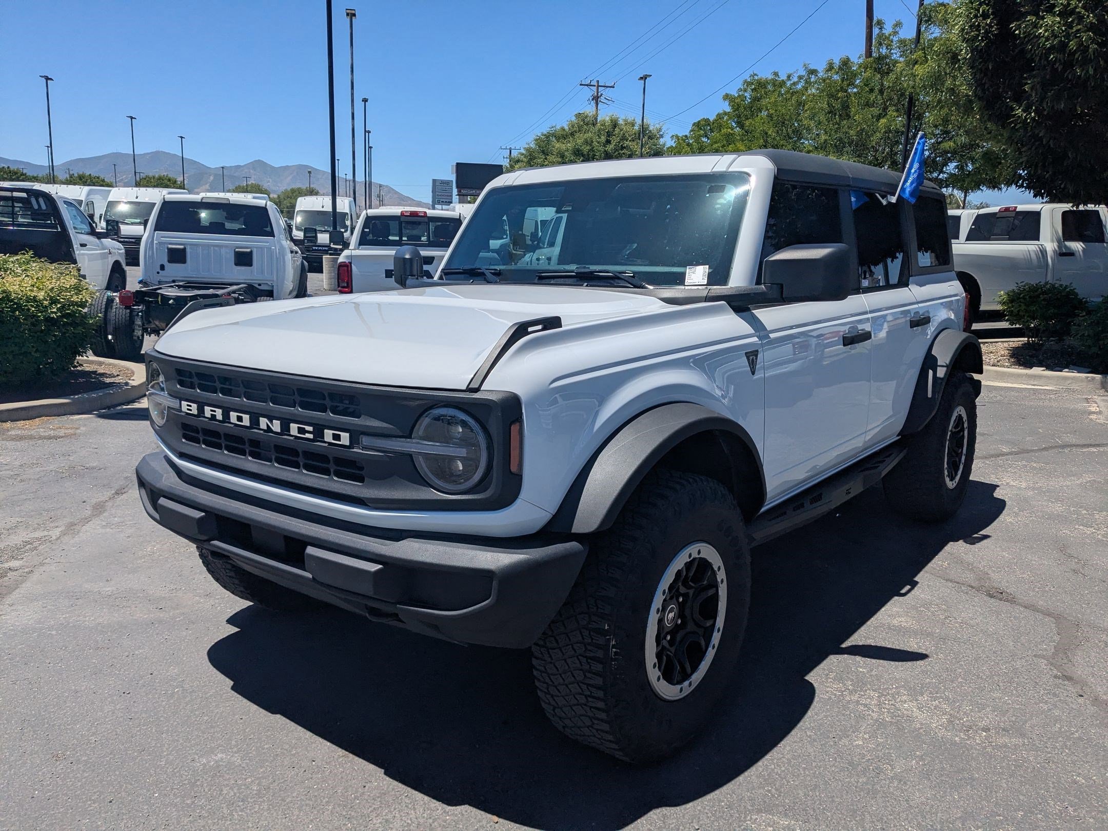Used 2023 Blue Ford Base image 8