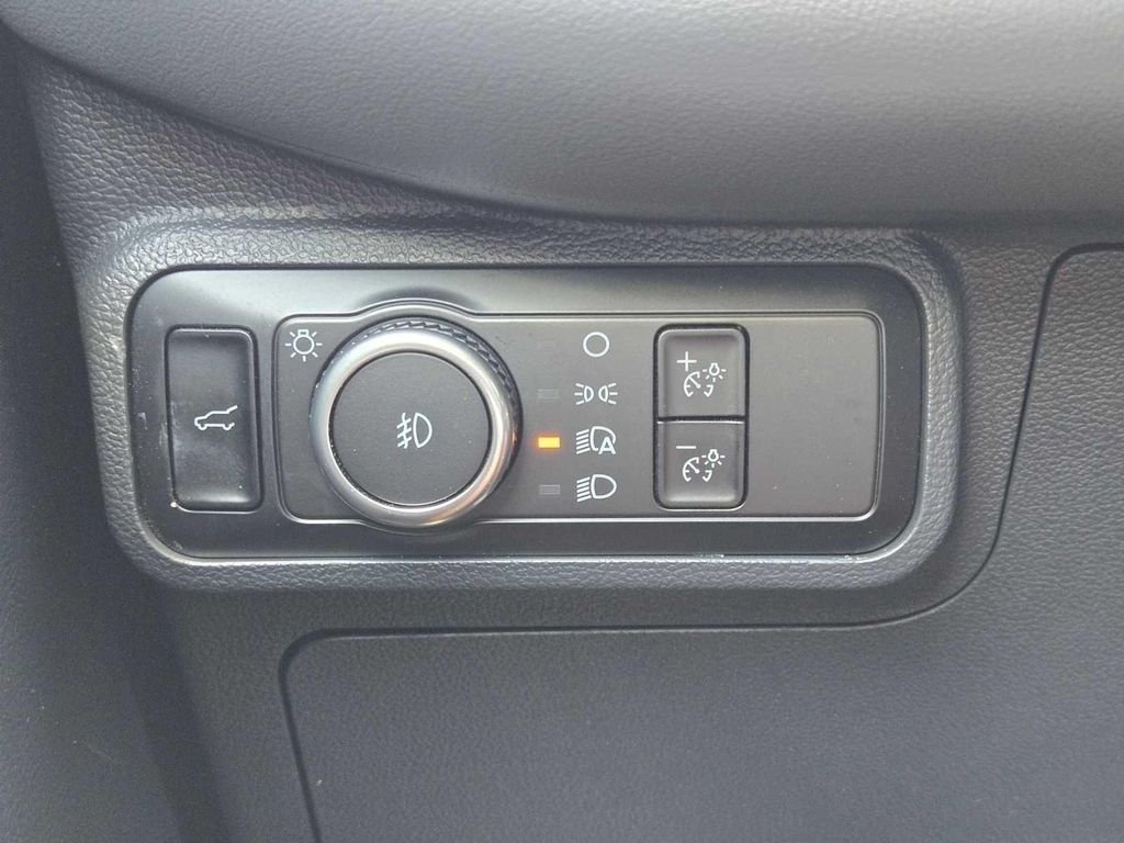 Used 2025 White Ford Active image 22