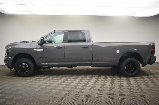 New 2026 Ceramic Gray Clear-Coat Exterior Paint RAM LARAMIE image 14