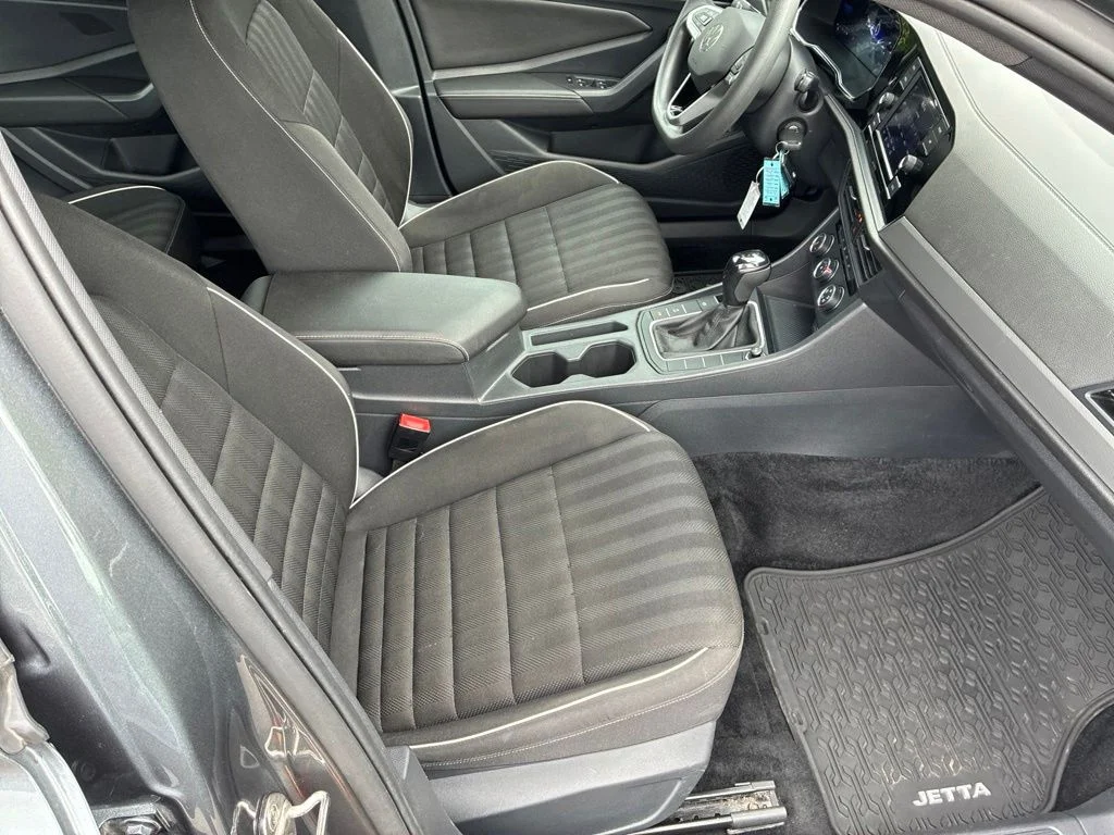 Used 2023 Gray Volkswagen 1.5T Sport image 39