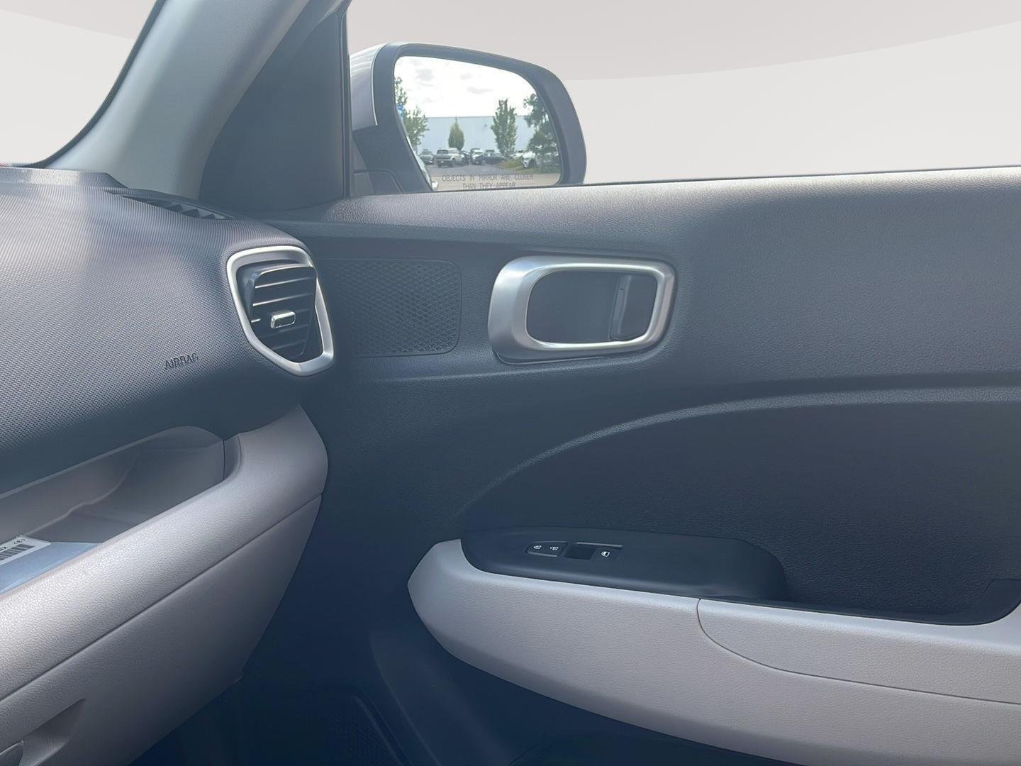 New 2026 Shimmering Silver Hyundai SEL image 32