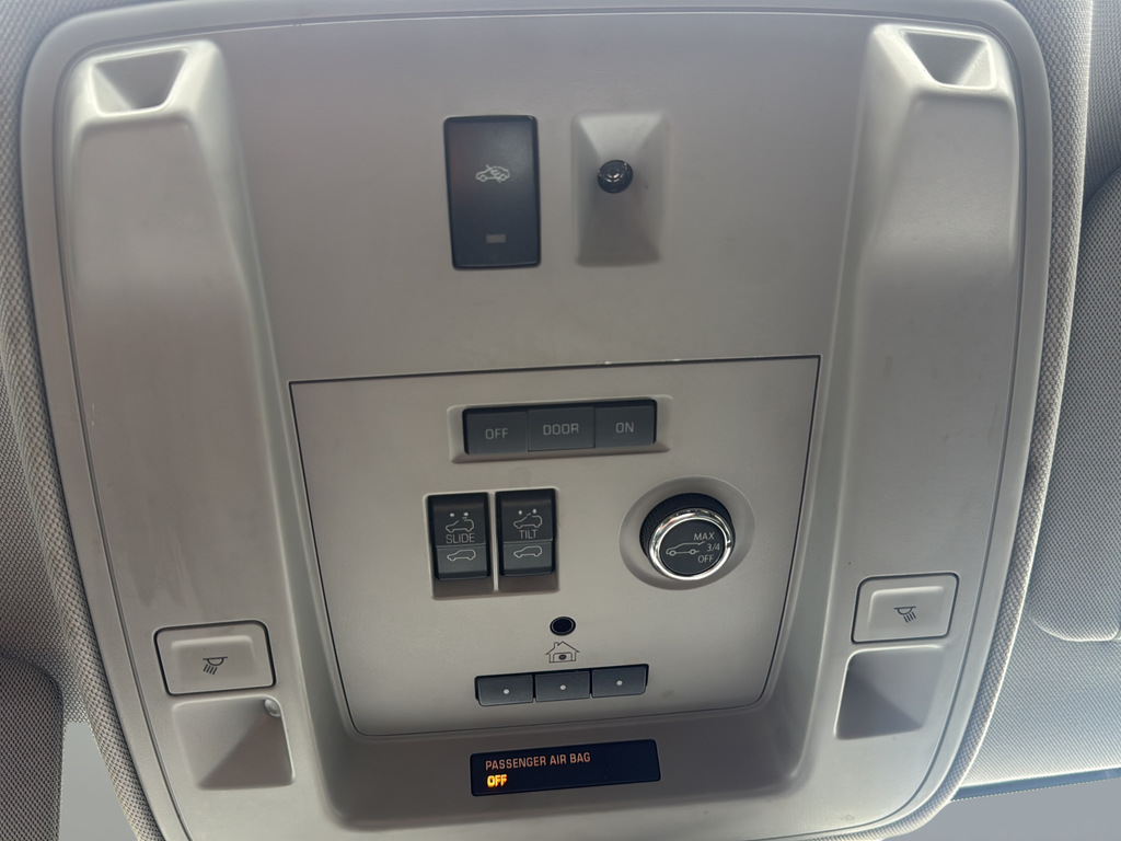 Used 2020 Black GMC Denali image 31