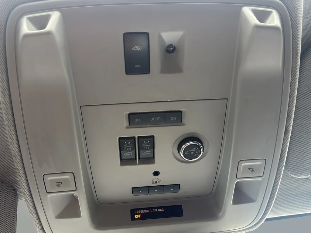 Used 2020 Black GMC Denali image 31
