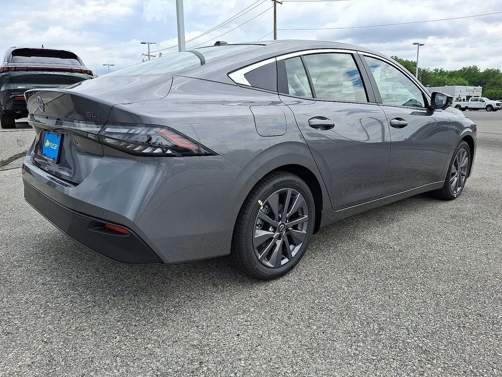 New 2026 Gray Nissan SL image 4