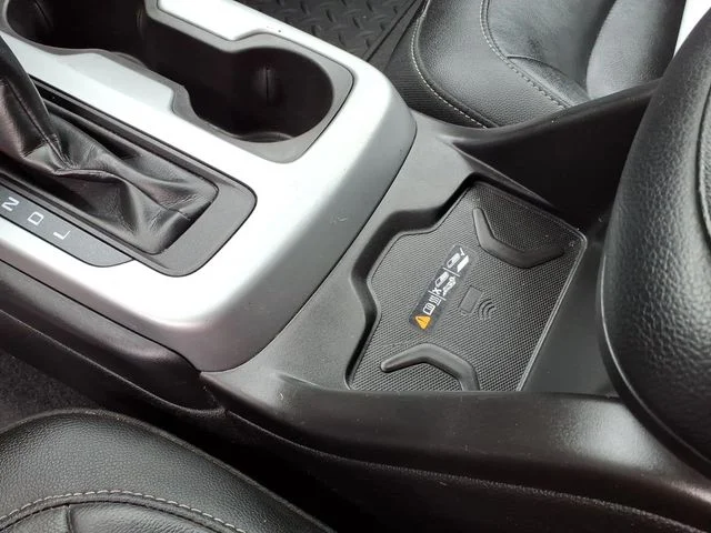 Used 2019 White Chevrolet ZR2 image 17