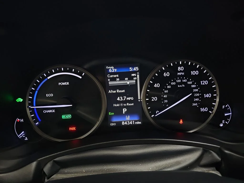 Used 2018 Gray Lexus 300h image 21