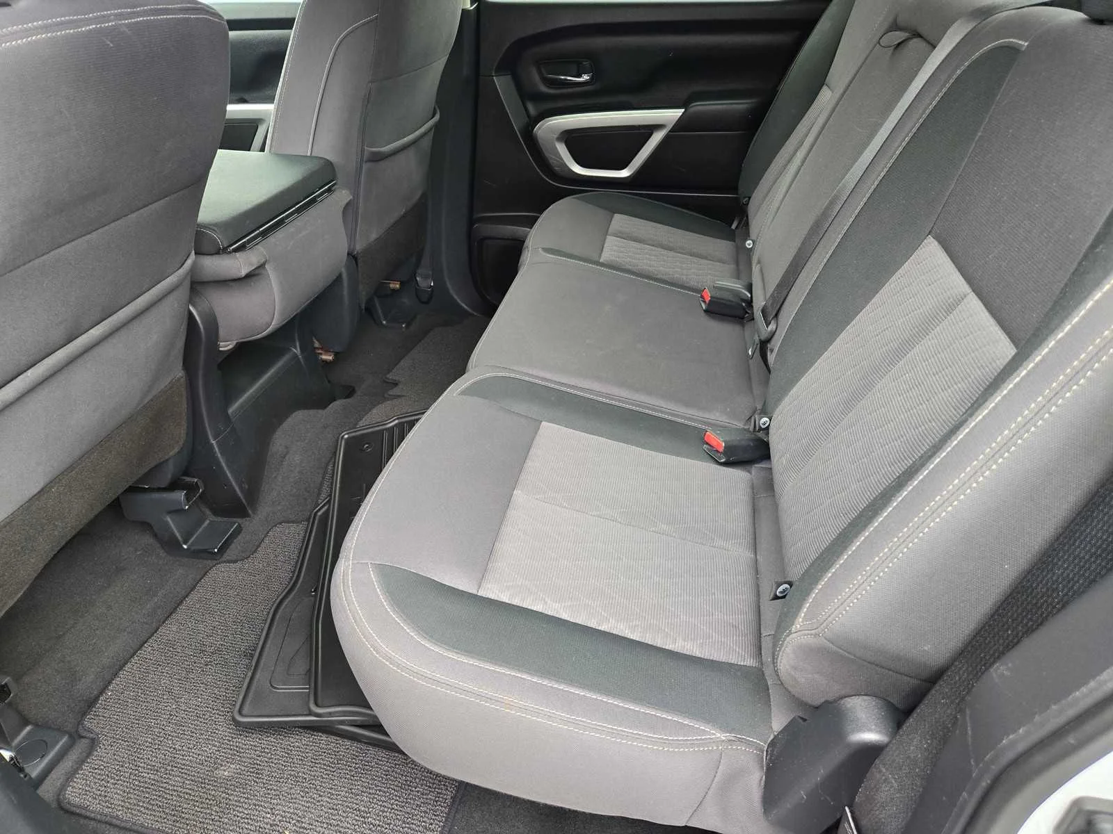 Used 2021  Nissan SV image 14