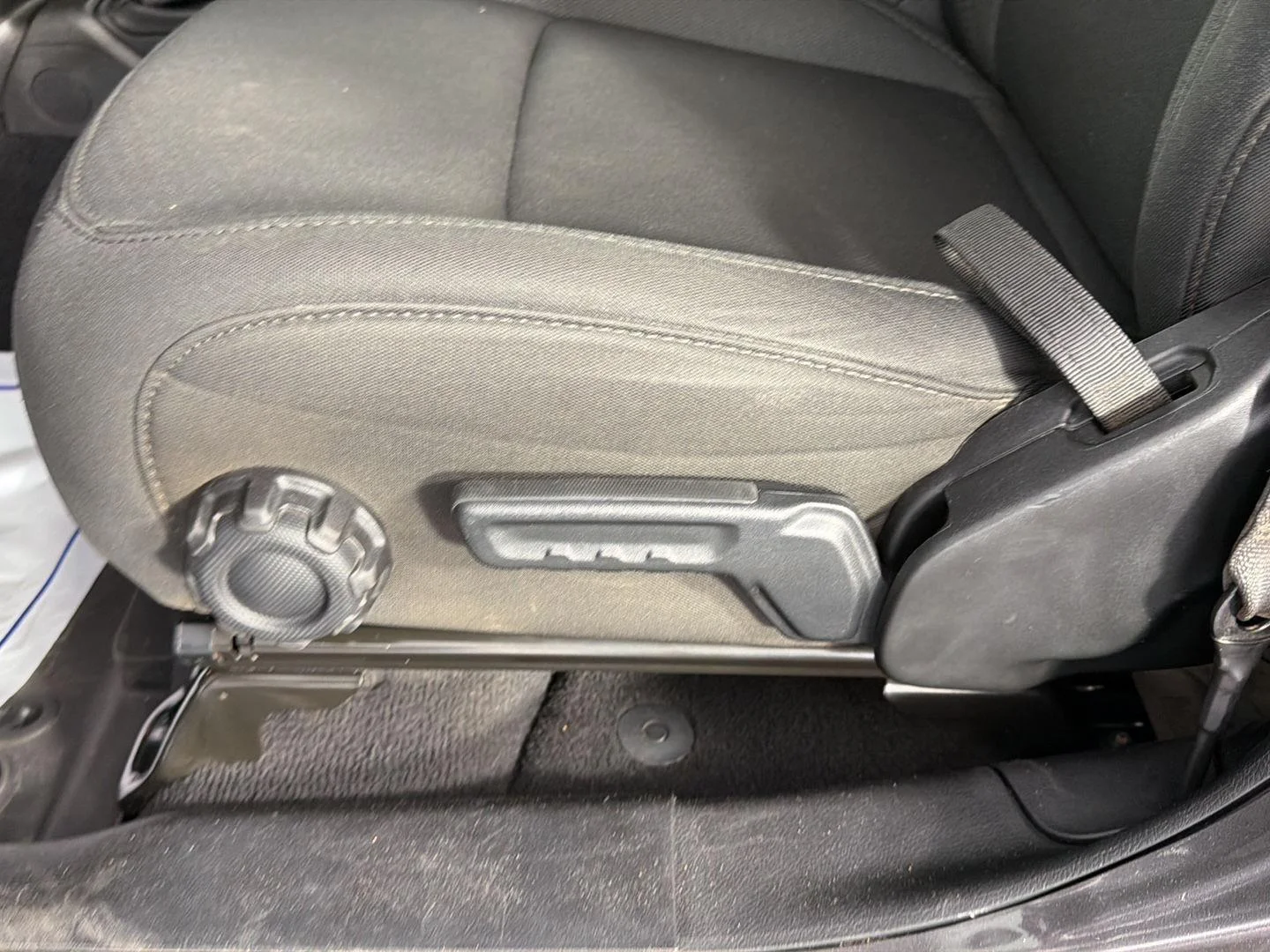 Used 2023 Granite Crystal Metallic Clearcoat Jeep Sport S image 26