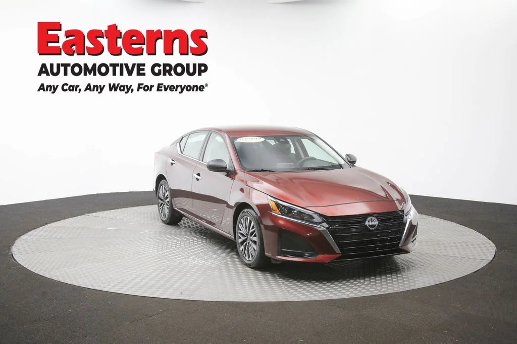 Used 2025 Red Nissan 2.5 SV image 46