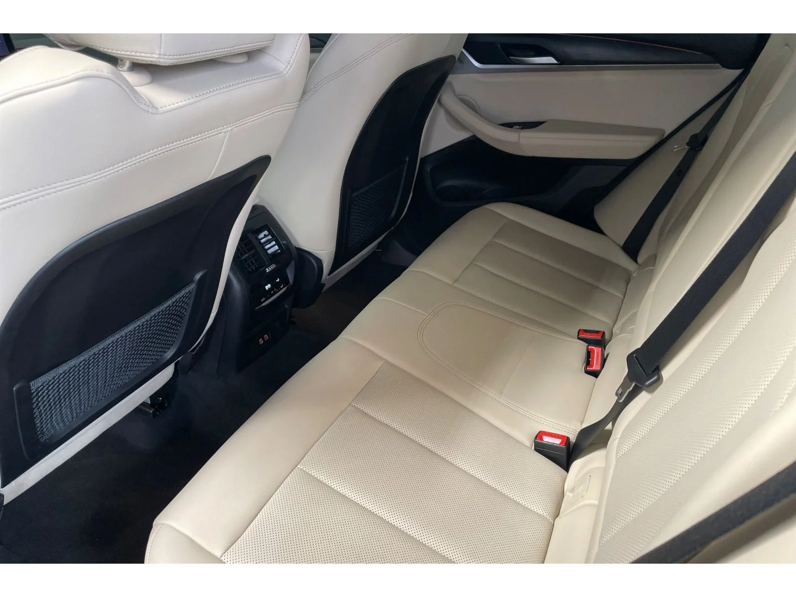 Used 2023 Dark Graphite Metallic BMW sDrive30i image 13