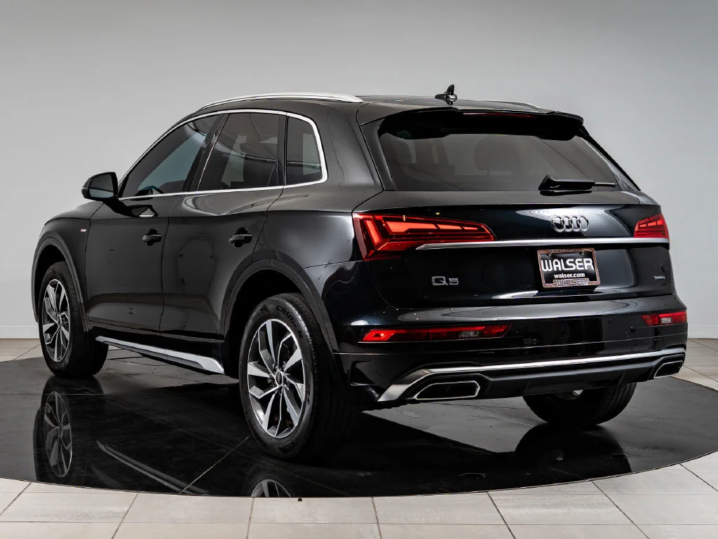 Used 2023 Mythos Black Metallic Audi 45 S line Premium image 6