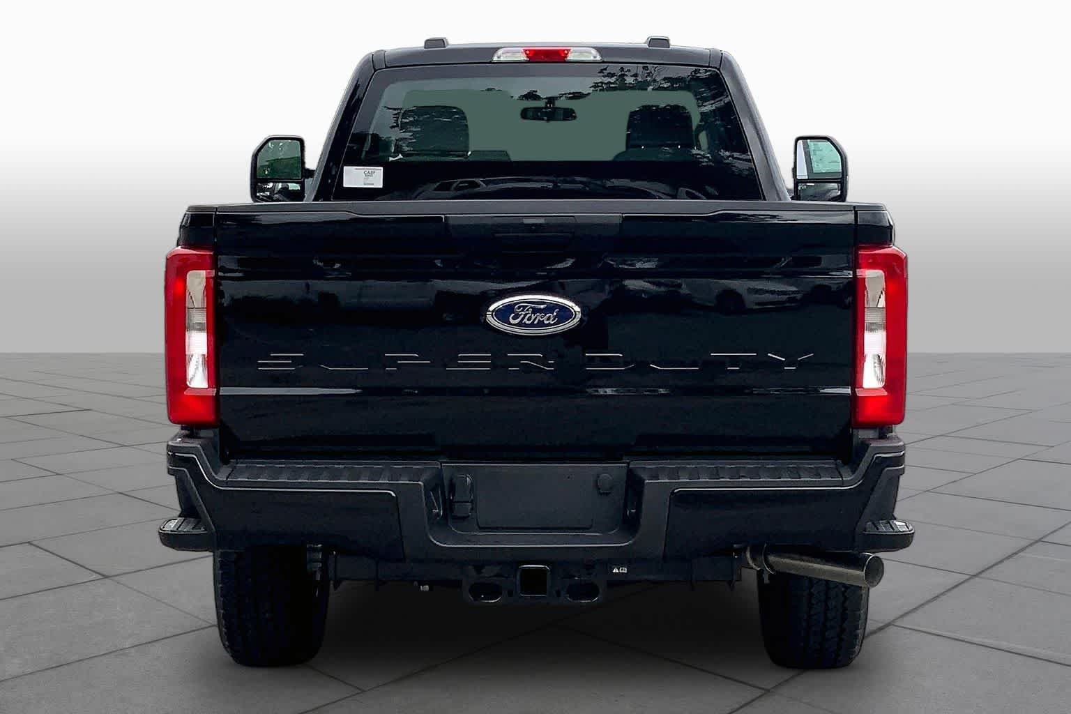 New 2026 Agate Black Metallic Ford XL image 4