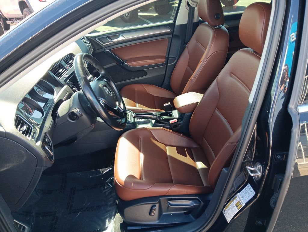 Used 2019 Black Volkswagen S image 9