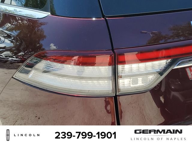 Used 2022 Red Lincoln Reserve image 15