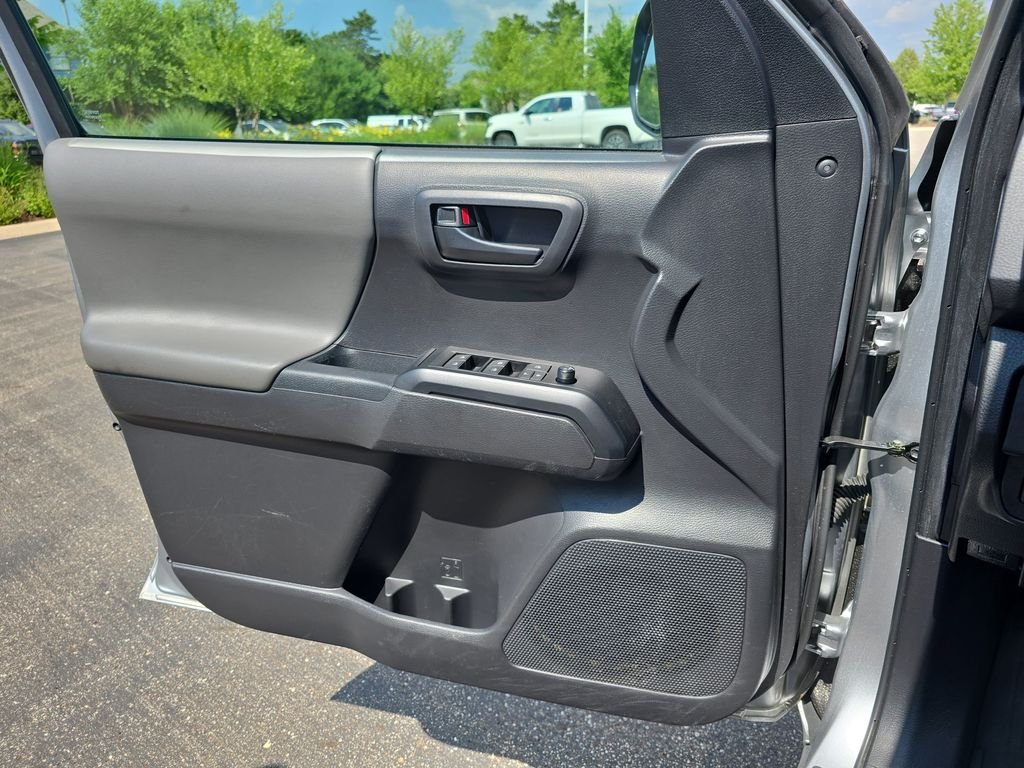 Certified Used 2022 Silver Toyota SR image 31