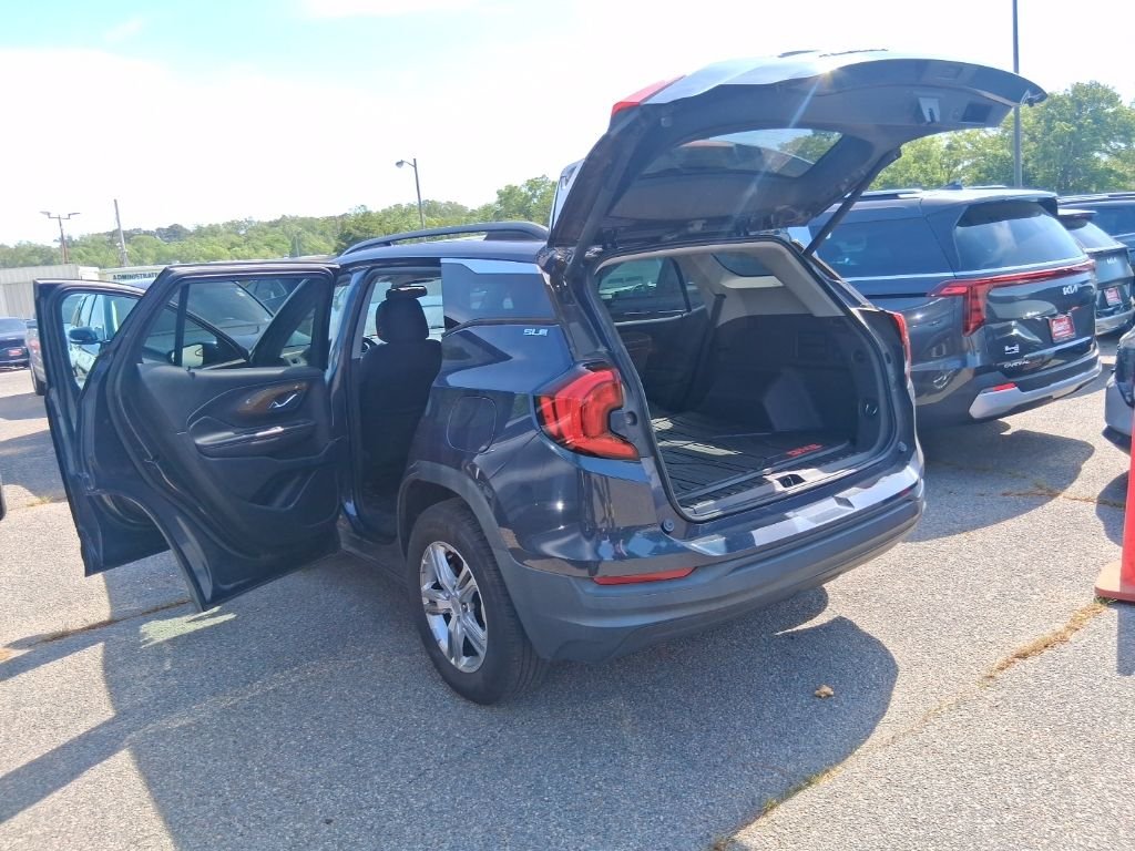 Used 2019 Blue GMC SLE image 21