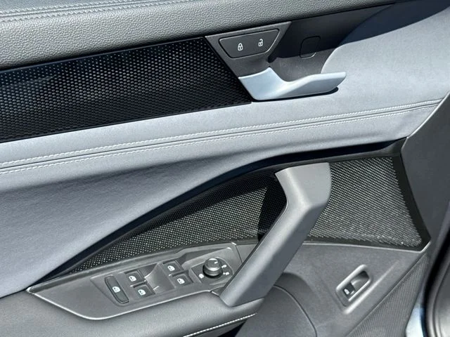 New 2026 Platinum Gray Metallic Volkswagen 2.0T SE image 40