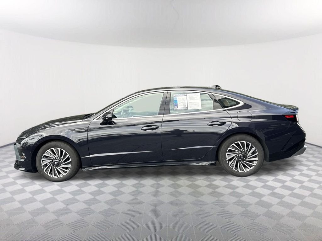 Used 2024 Blue Hyundai Limited image 8