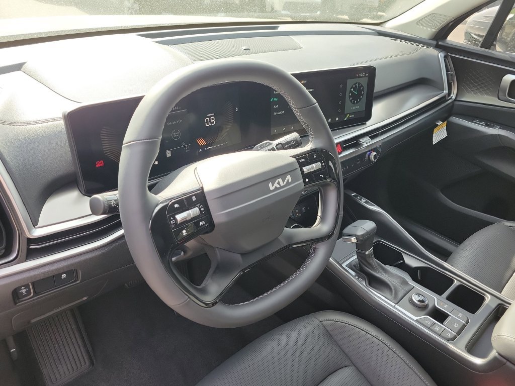 New 2026 Wolf Gray Kia S image 23