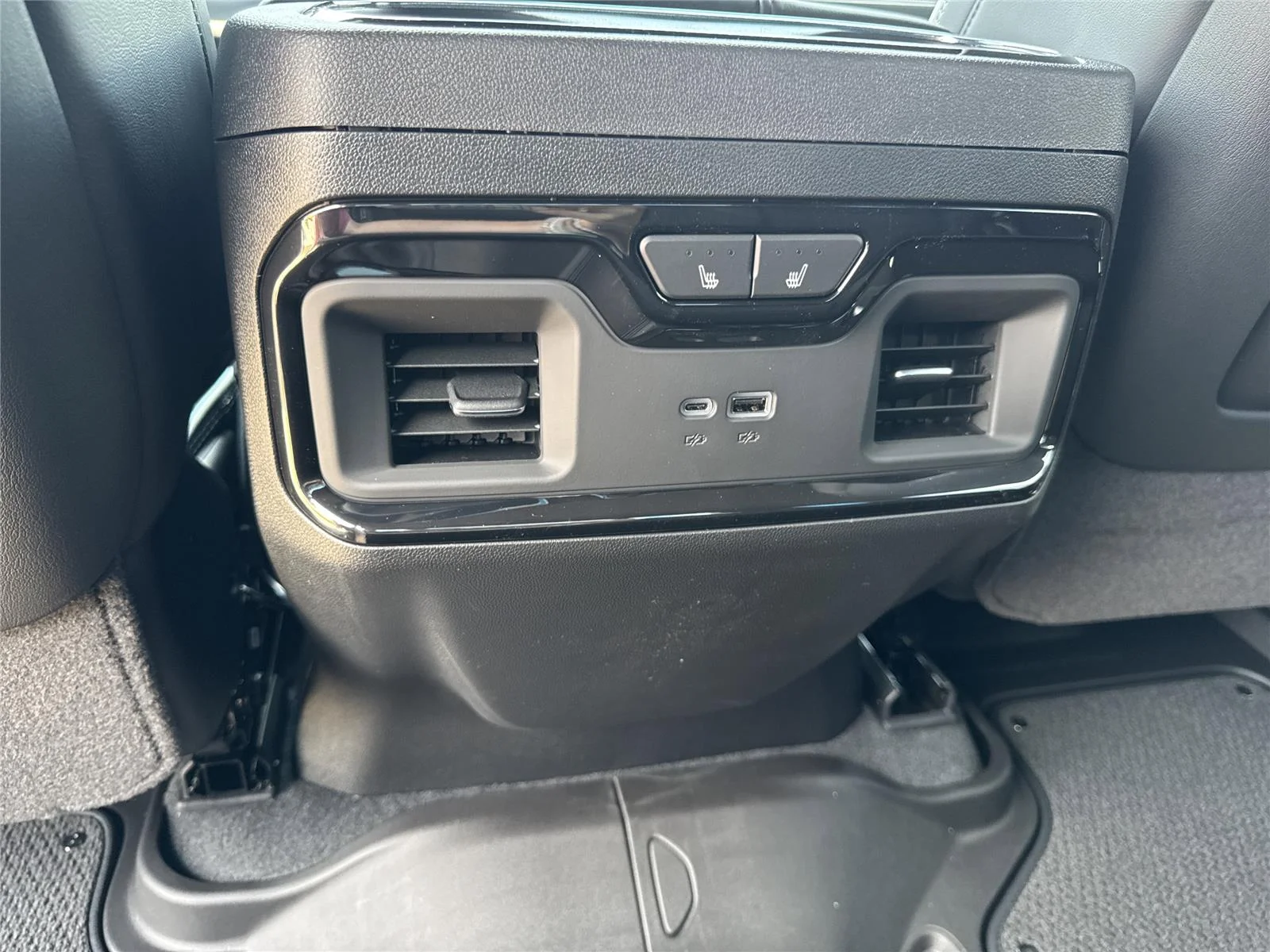 New 2026 Sterling Metallic GMC AT4X image 18