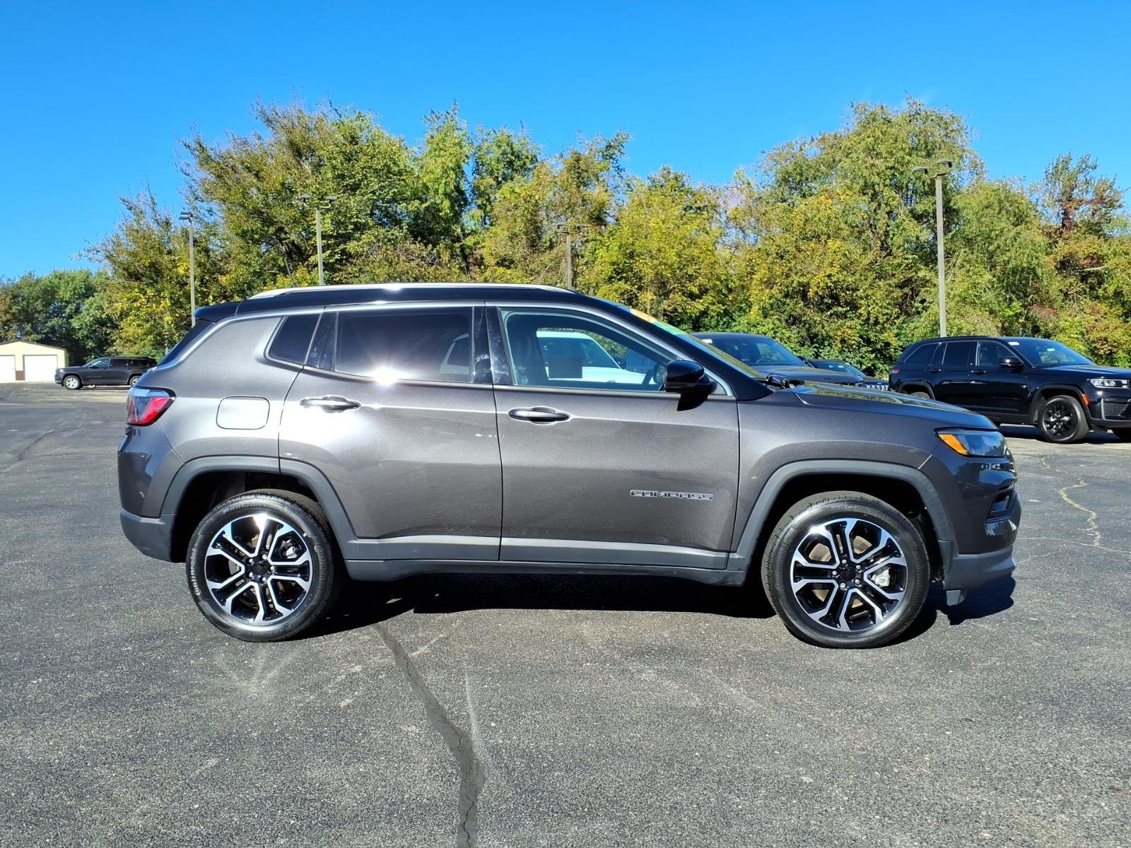 Certified Used 2023 Granite Crystal Metallic Clear Coat Jeep Limited image 8