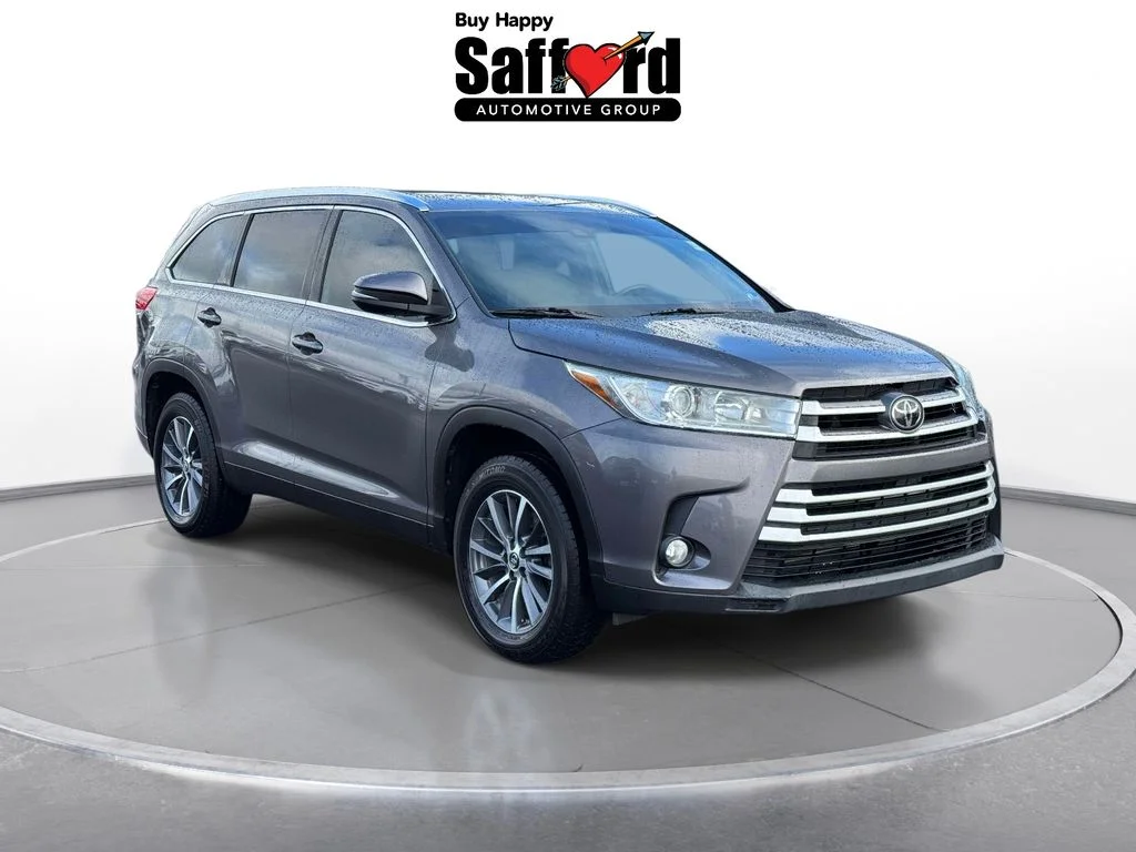 Used 2019 Gray Toyota XLE image 10