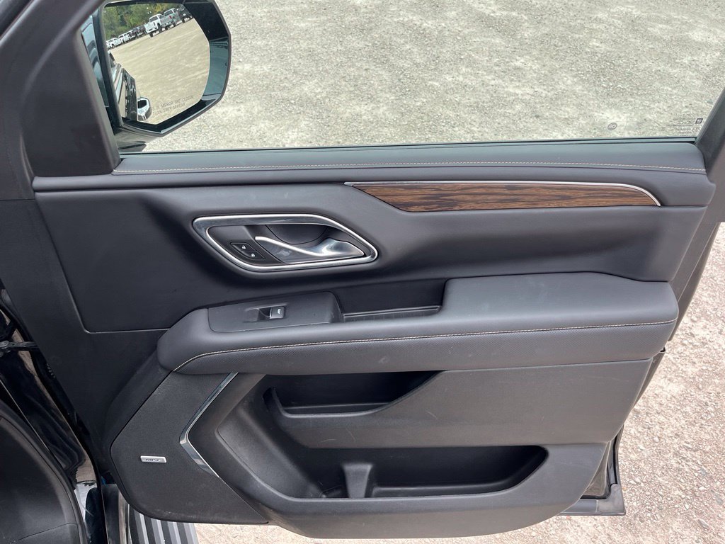 Used 2023 BLACK Chevrolet Premier image 38