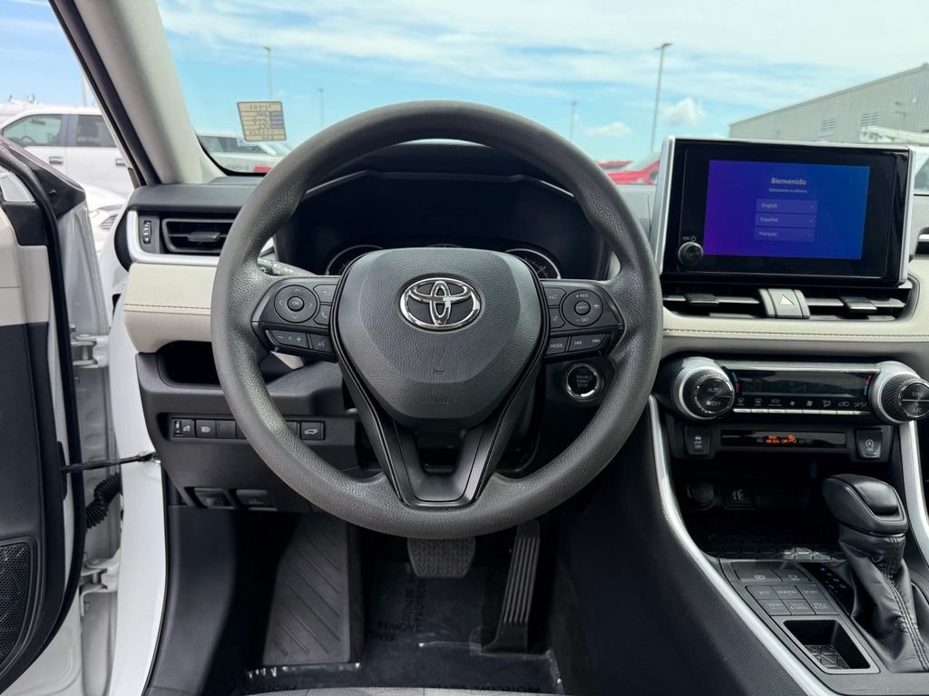 Used 2025 Ice Toyota XLE image 13