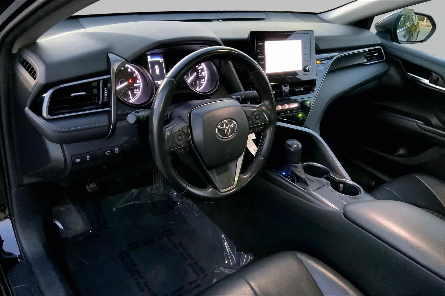 Used 2021 Midnight Black Metallic Toyota SE image 14