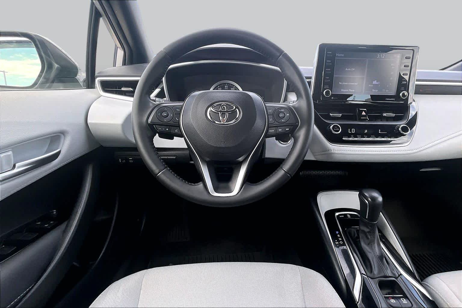 Used 2022 Classic Silver Metallic Toyota SE image 6