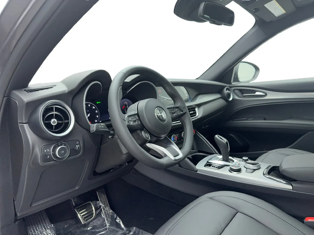 2026 Alfa Romeo Stelvio Base - Photo 25