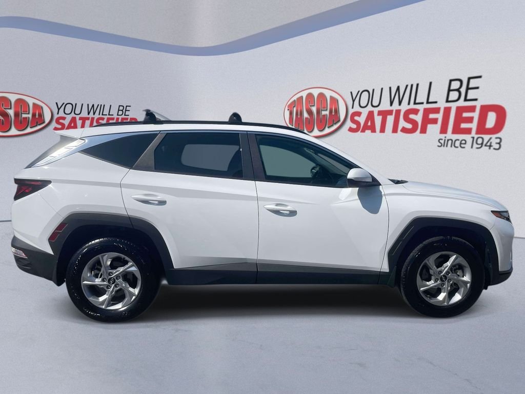 Used 2024 White Hyundai SEL image 5