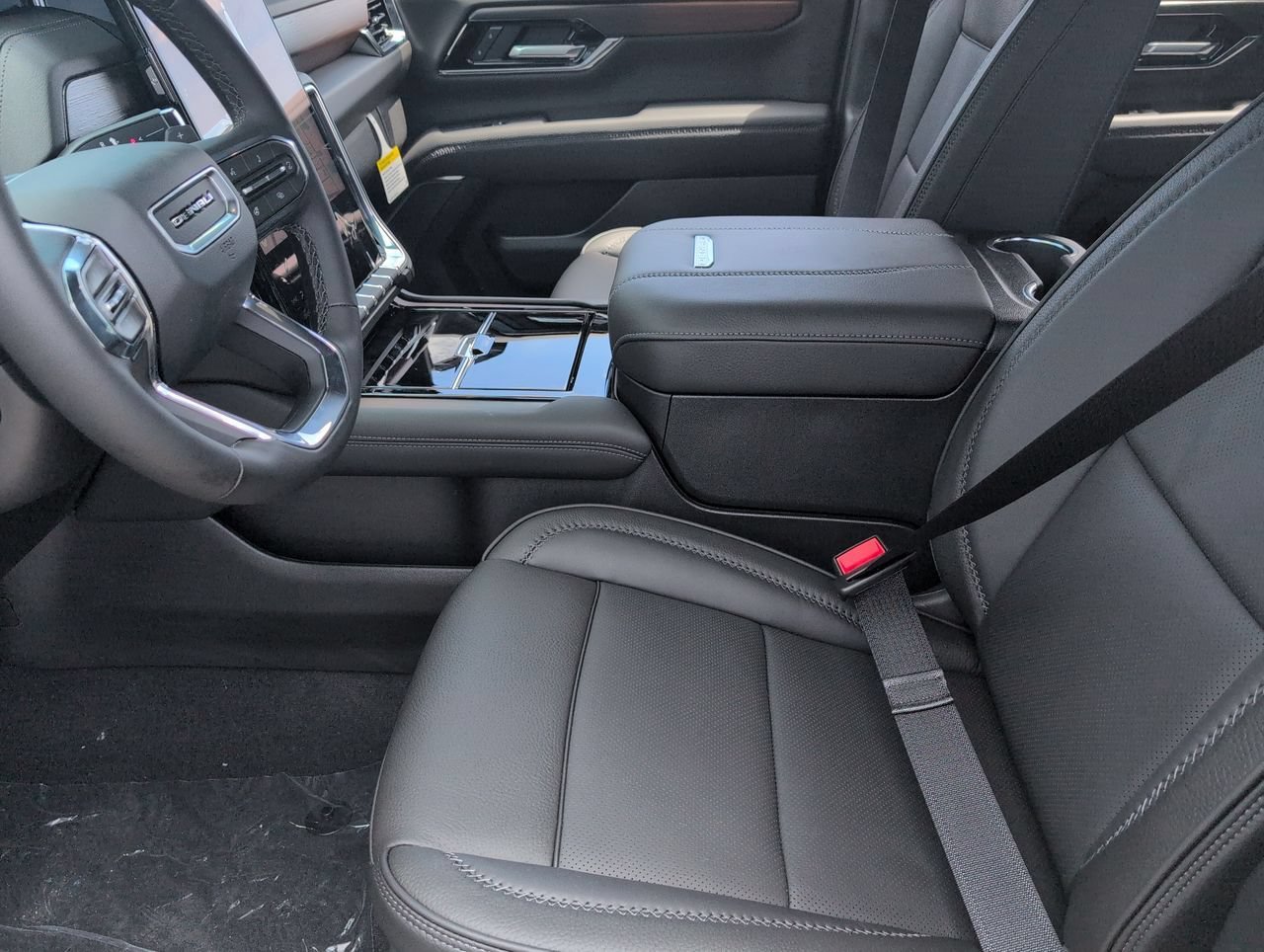 2026 GMC Yukon XL Denali - Photo 19