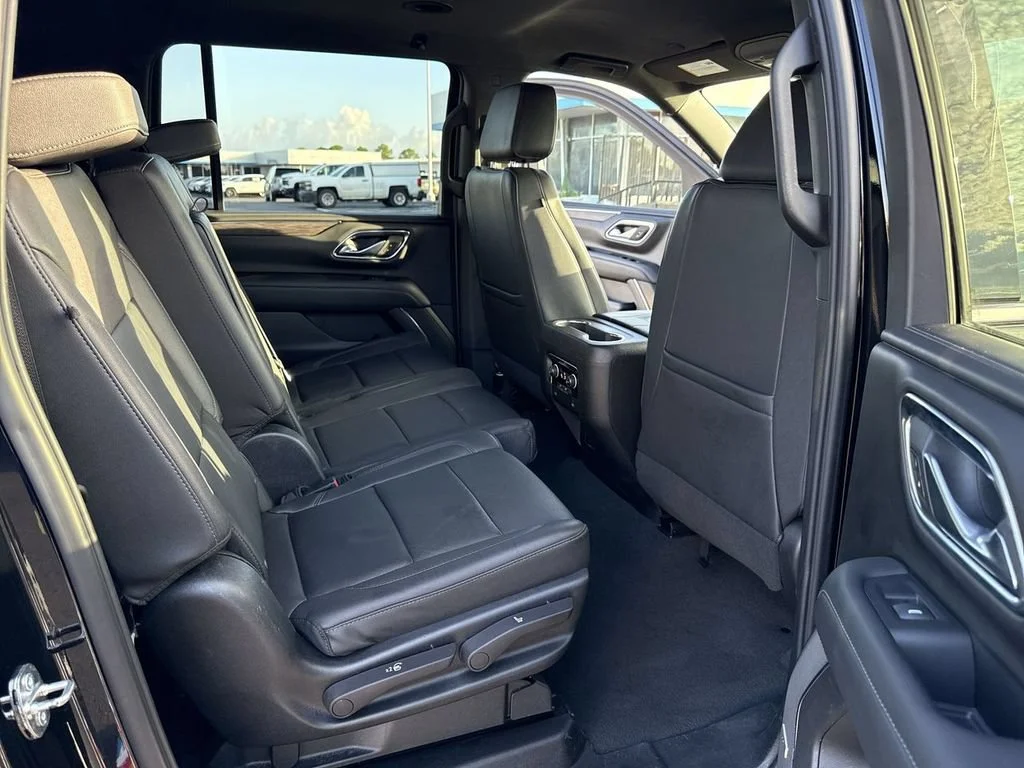 Used 2023 BLACK Chevrolet LT image 26