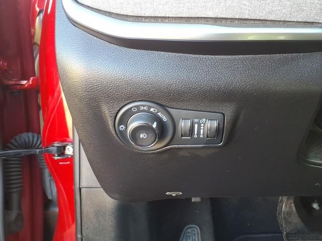 Used 2024 Red Jeep Latitude Lux image 16
