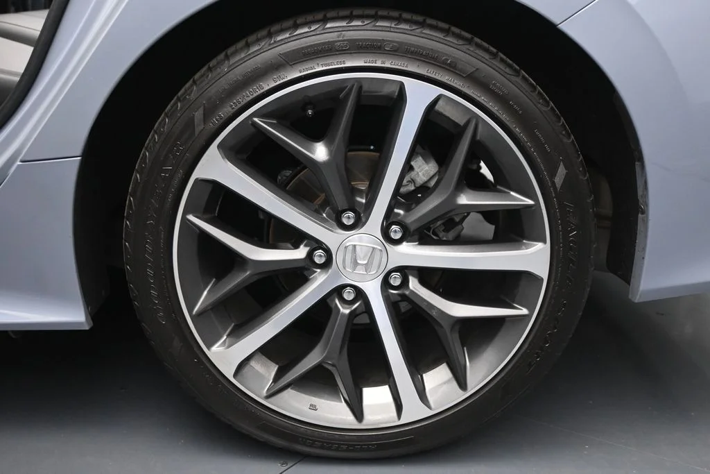 Used 2024 Gray Honda Touring image 23